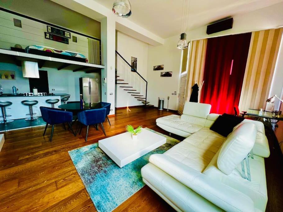 Moderno Loft Alle Porte Di Milano - 115Mq - 3 Posti Cormano Exterior photo